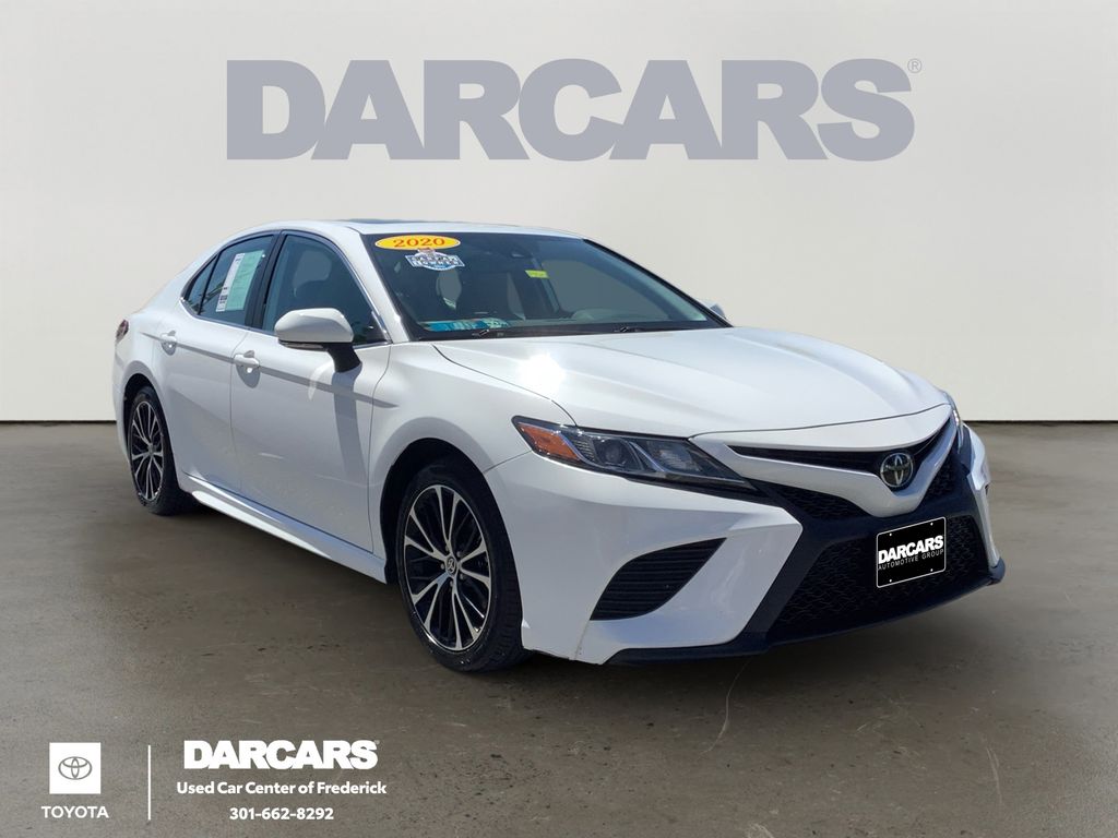 Super White 2020 Toyota Camry SE FWD Sedan Front-Wheel Drive 8-Speed Automatic
