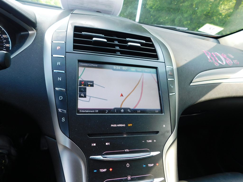 Thumbnail: 2013 Lincoln MKZ - 7