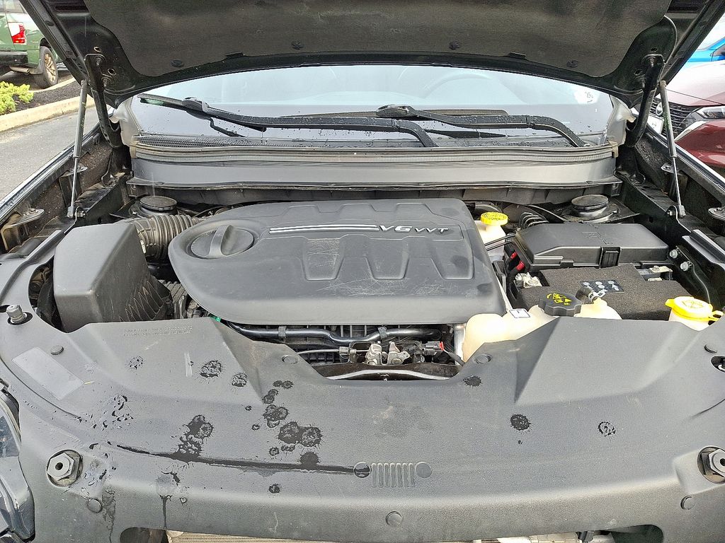 Thumbnail: 2021 Jeep Cherokee - 29