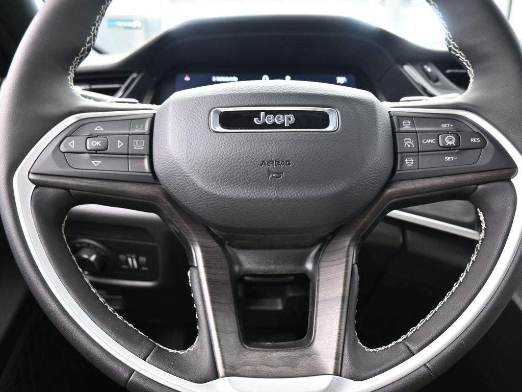 New 2026 Bright White Clearcoat Jeep Laredo image 25