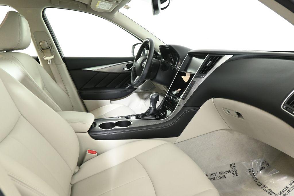 2017 INFINITI Q50 Premium 24