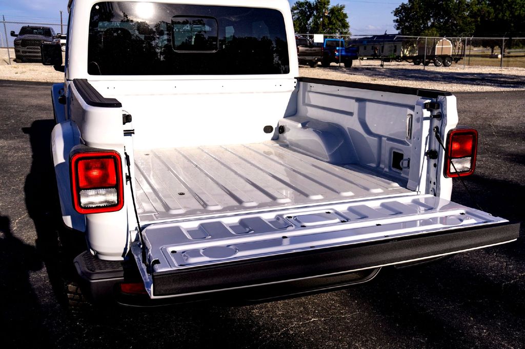 New Car 2025 Jeep Gladiator  For Sale Under $50,000 In Taylor, Texas