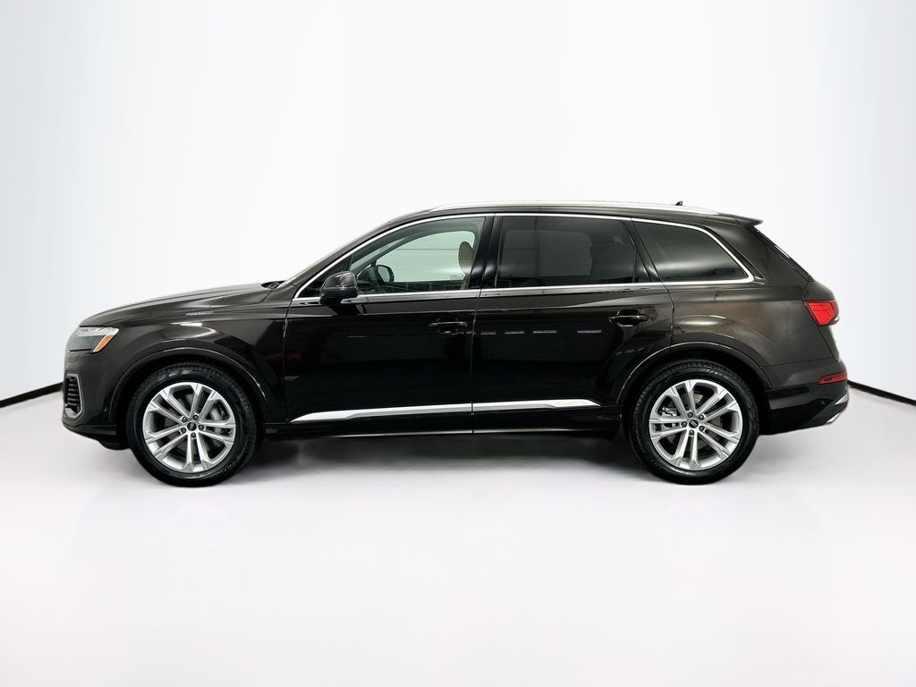 Thumbnail: 2026 Audi Q7 - 8