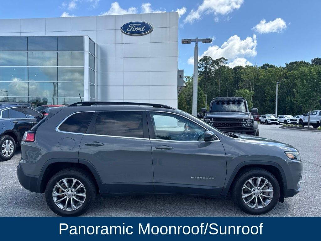 2022 Jeep Cherokee Latitude Lux