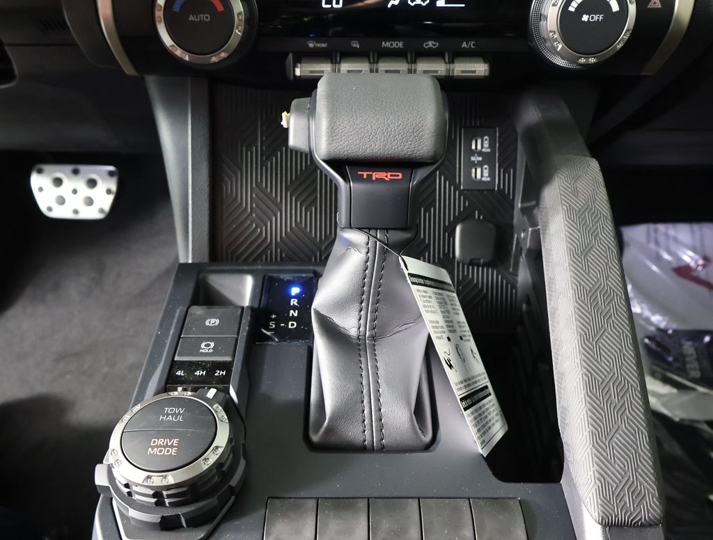 2025 Toyota Tacoma TRD Sport Double Cab photo 11