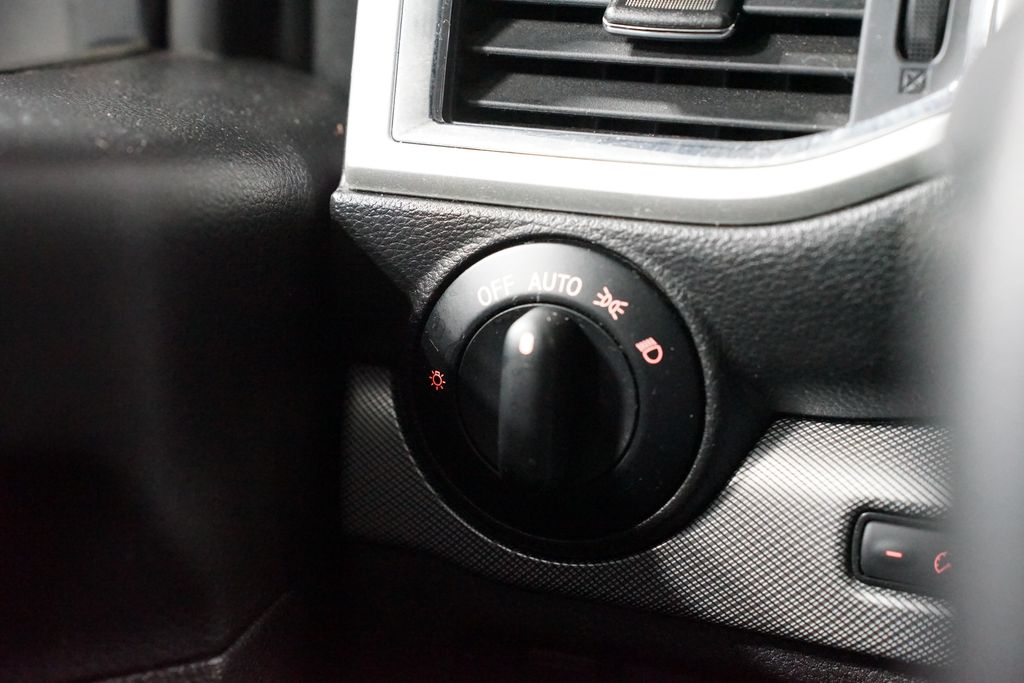 Thumbnail: 2018 Nissan Titan - 25