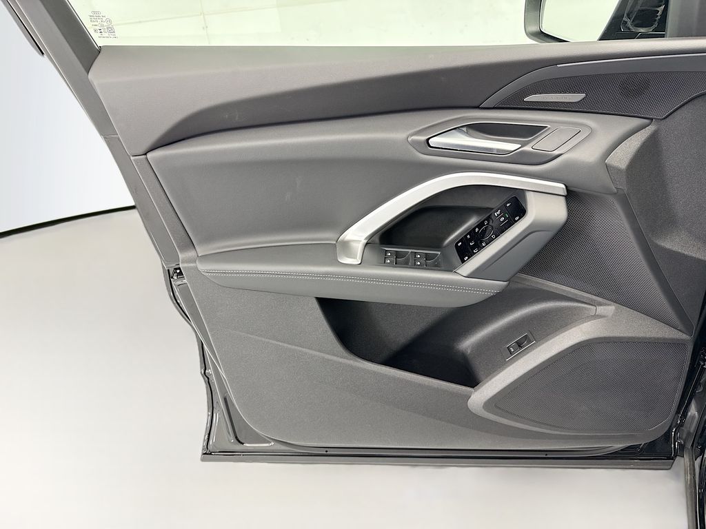 Thumbnail: 2026 Audi Q5 - 23