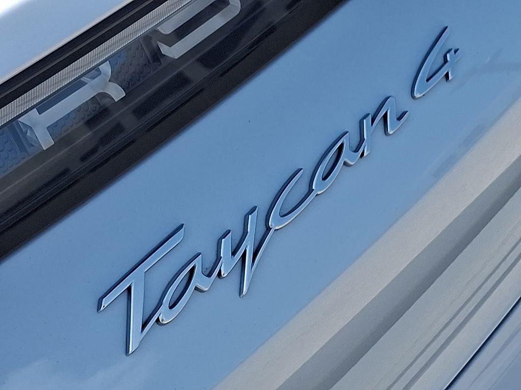 Thumbnail: 2026 Porsche Taycan - 27