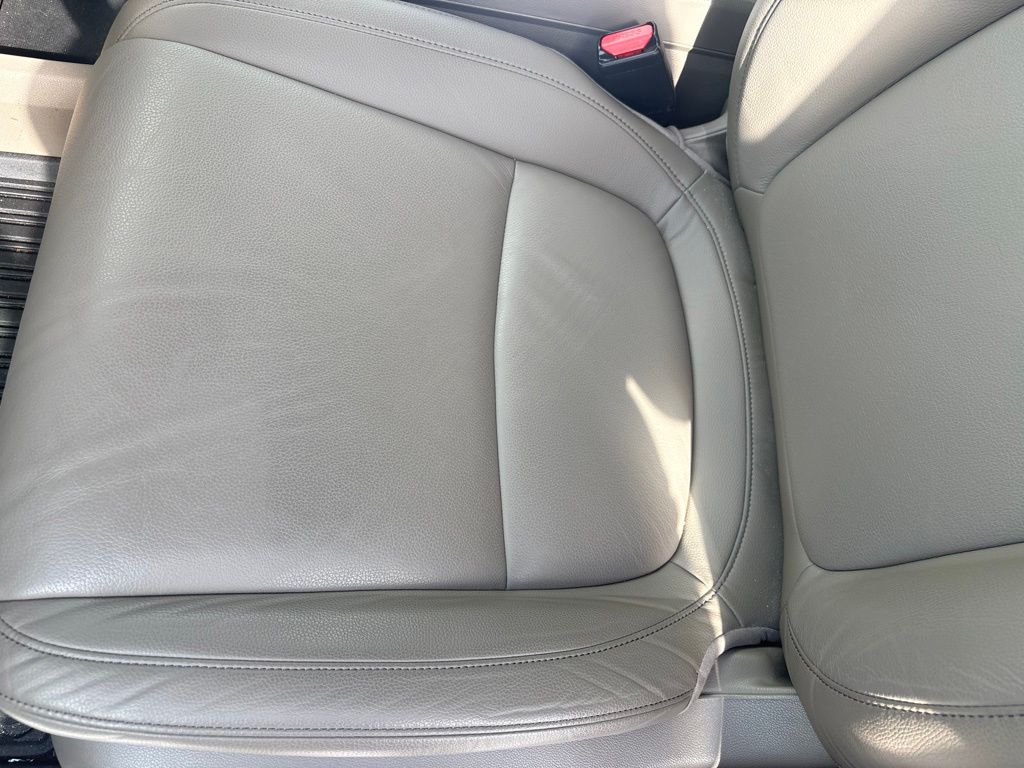 Certified Used 2023 Red Honda EX-L image 18