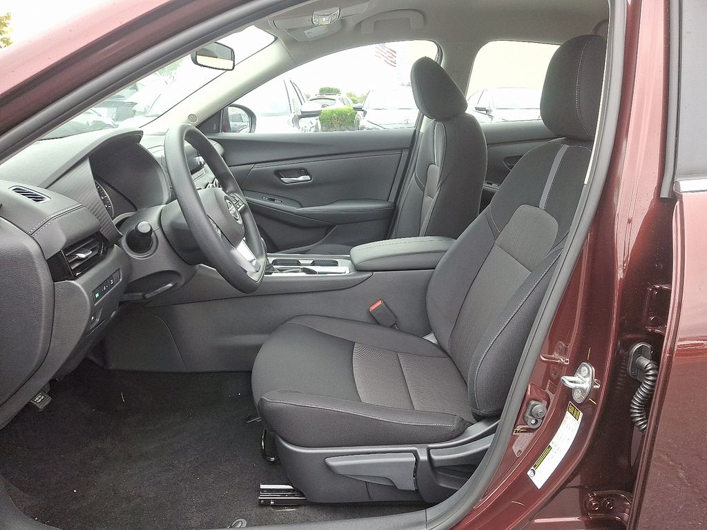 Thumbnail: 2025 Nissan Sentra - 6