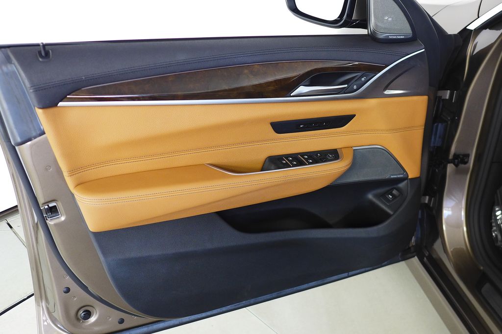 Thumbnail: 2019 BMW 6 Series - 12