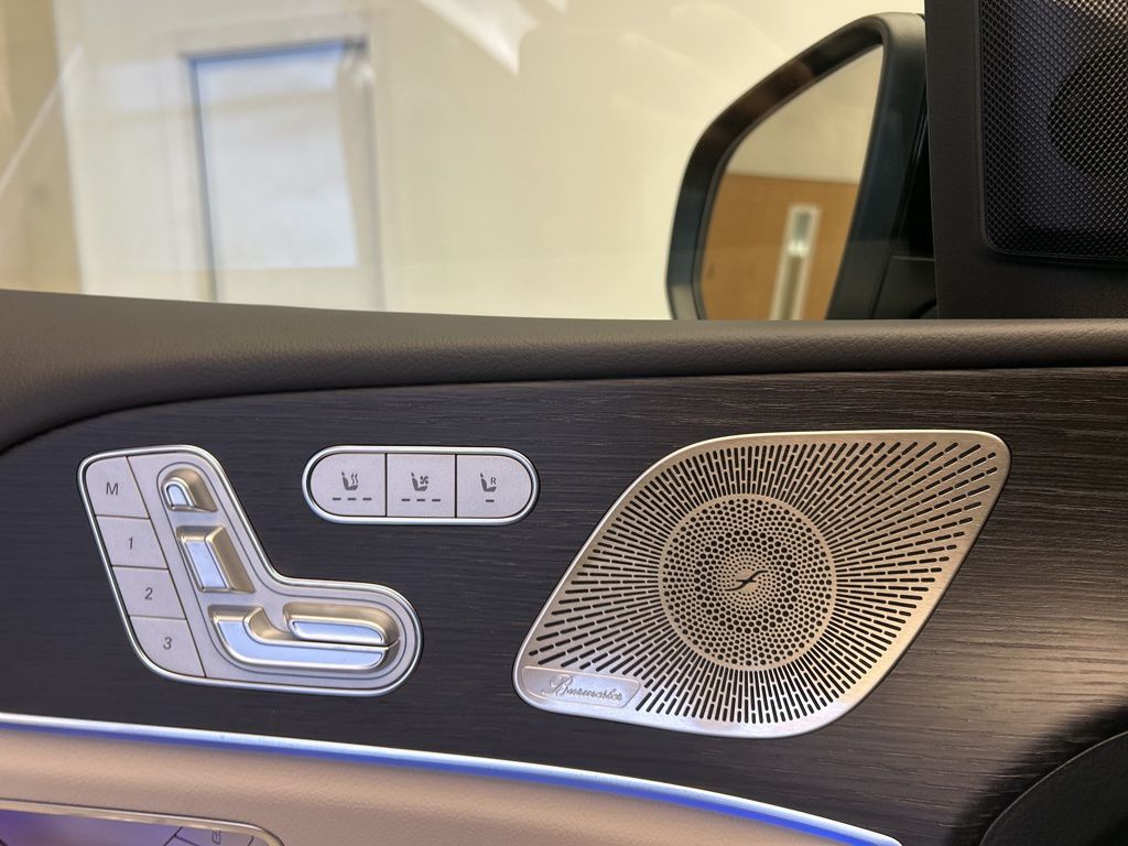 Thumbnail: 2026 Mercedes-Benz GLE - 23