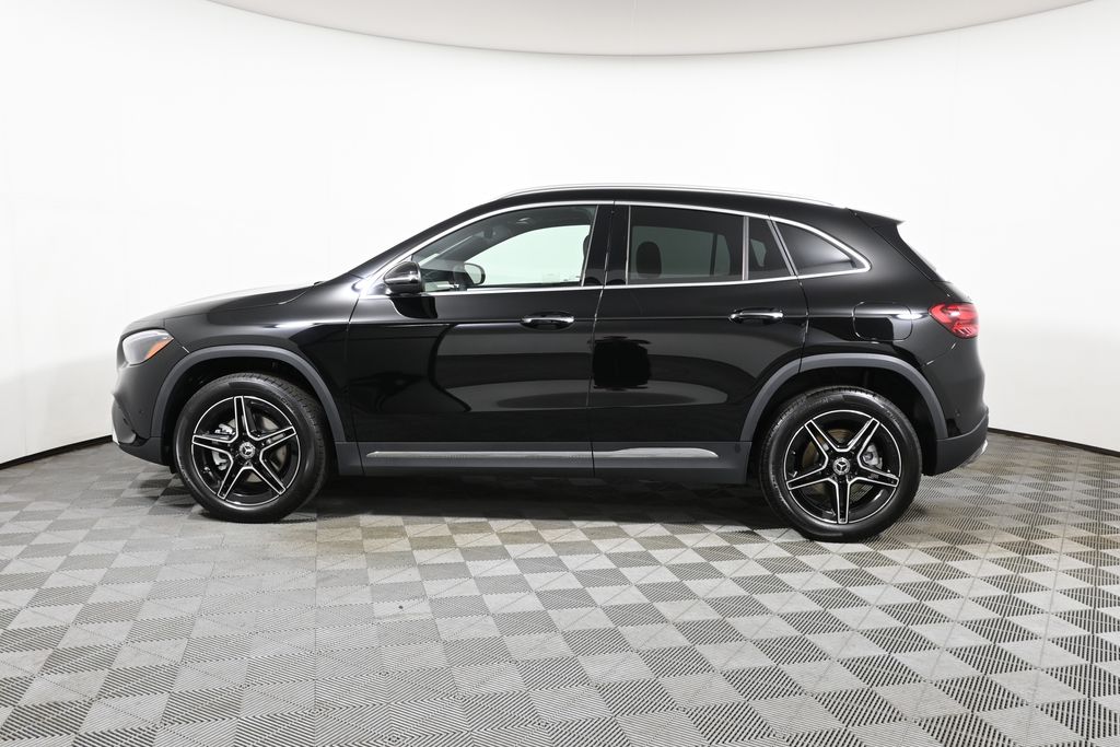 Thumbnail: 2026 Mercedes-Benz GLA - 2
