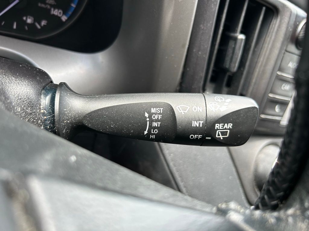 Thumbnail: 2018 Toyota RAV4 - 19