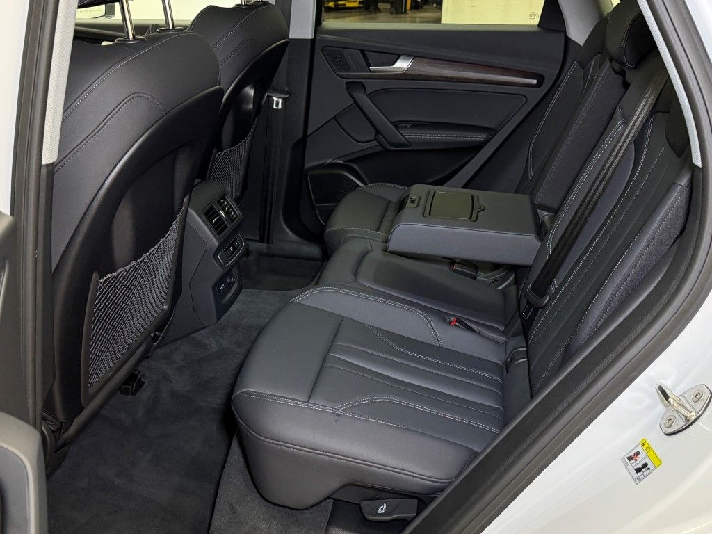 2025 Audi Q5 e Premium Plus 27