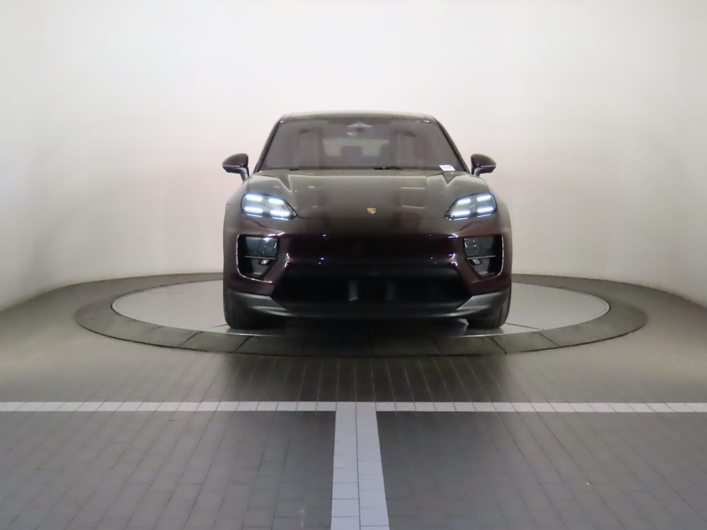 Thumbnail: 2025 Porsche Macan - 10