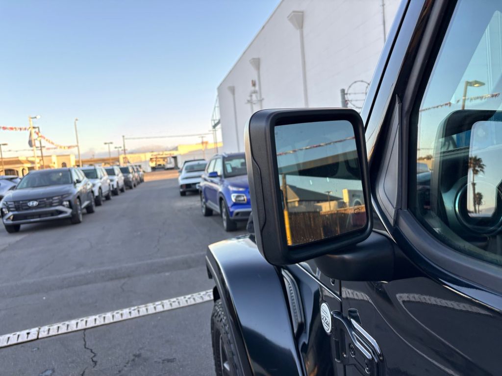 2021 Jeep Gladiator Overland photo 26