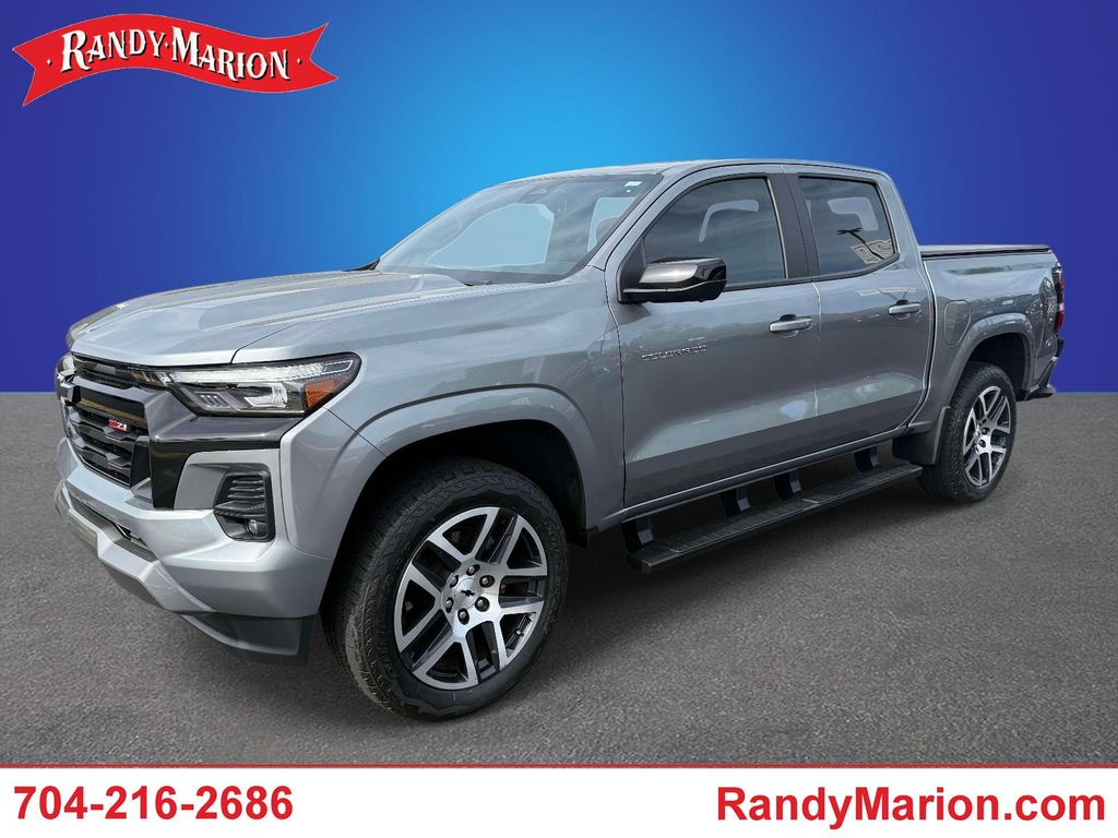 Sterling Gray Metallic 2023 Chevrolet Colorado Z71 Crew Cab 4WD Pickup Truck Four-Wheel Drive 8-Speed Automatic