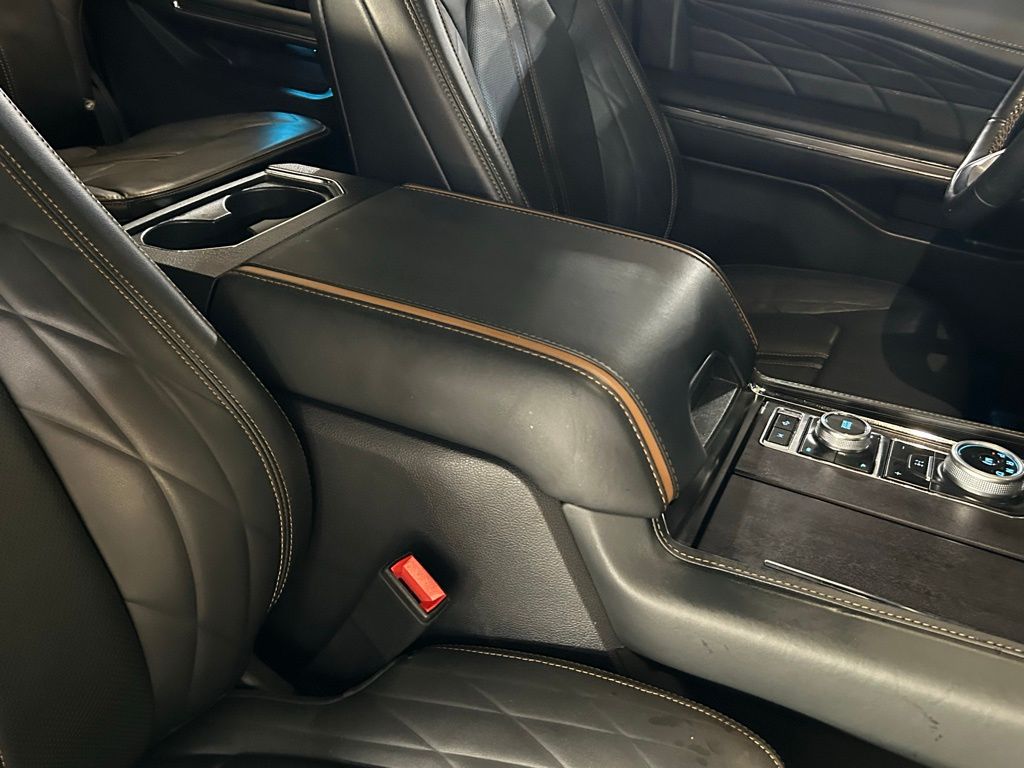 Used 2023 Agate Black Metallic Ford Platinum image 43