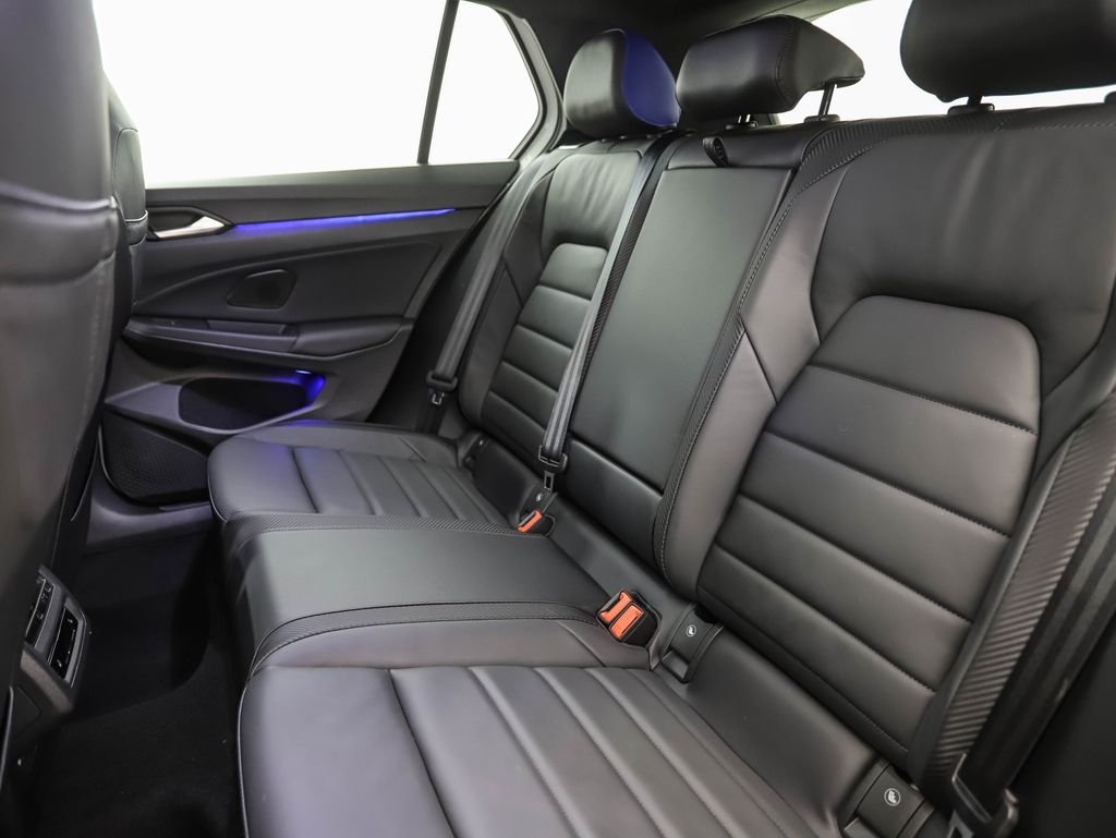 2023 Volkswagen Golf R 21