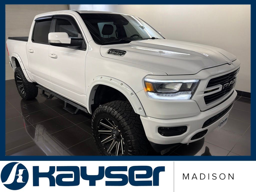 Bright White Clearcoat 2019 RAM 1500 Pickup Truck Four-Wheel Drive 8-Speed Automatic