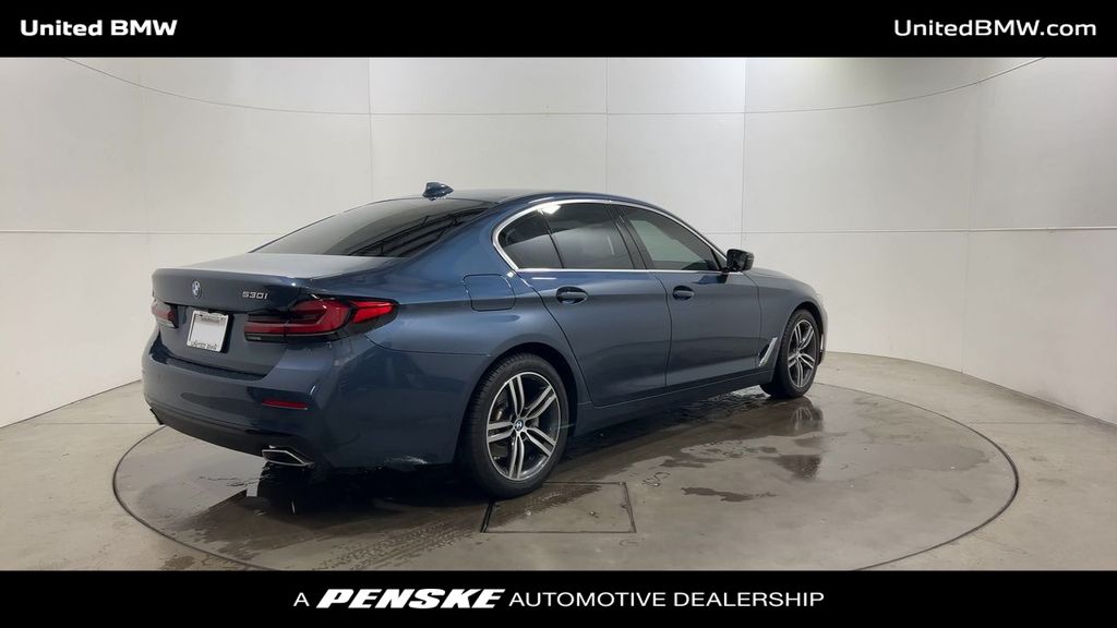 Thumbnail: 2023 BMW 5 Series - 8