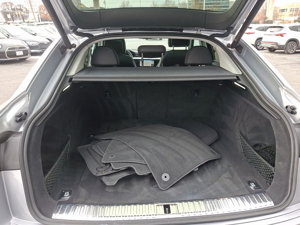 Thumbnail: 2021 Audi e-tron GT - 28