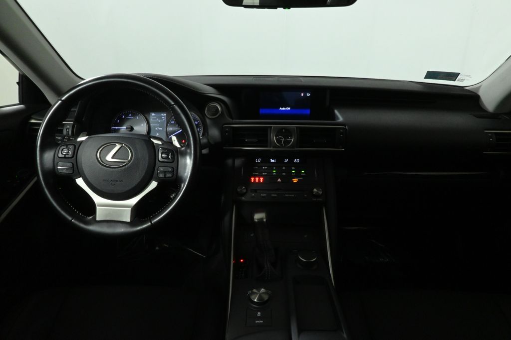 Thumbnail: 2020 Lexus IS - 17