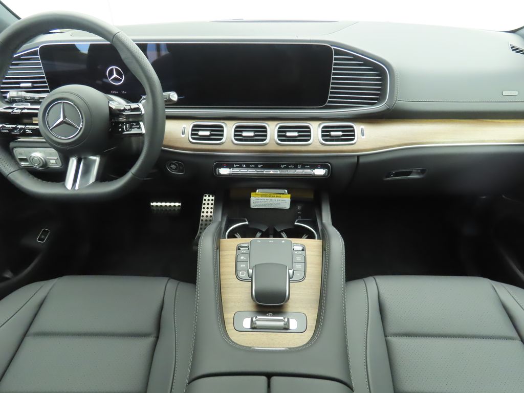 2025 Mercedes-Benz GLS 450 4MATIC 14