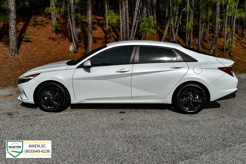 Used 2022 Hyundai Elantra Sedan
