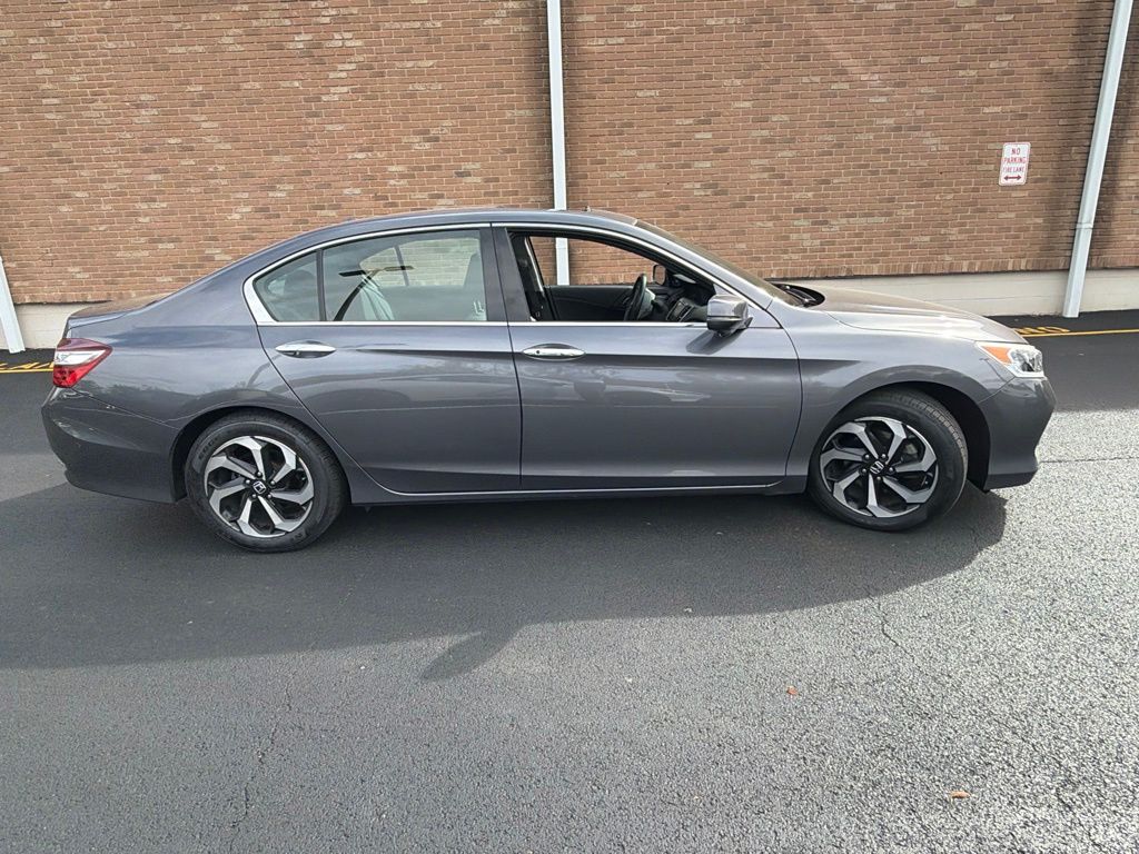 Used 2017 Gray Honda EX-L image 5