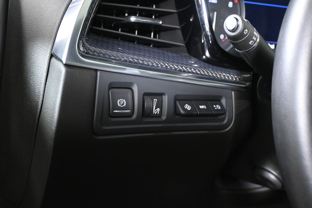 Thumbnail: 2024 Cadillac XT5 - 27