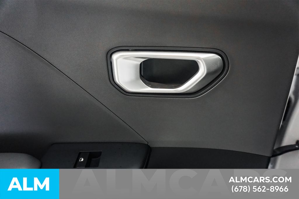 Used 2025 White Kia LXS image 51