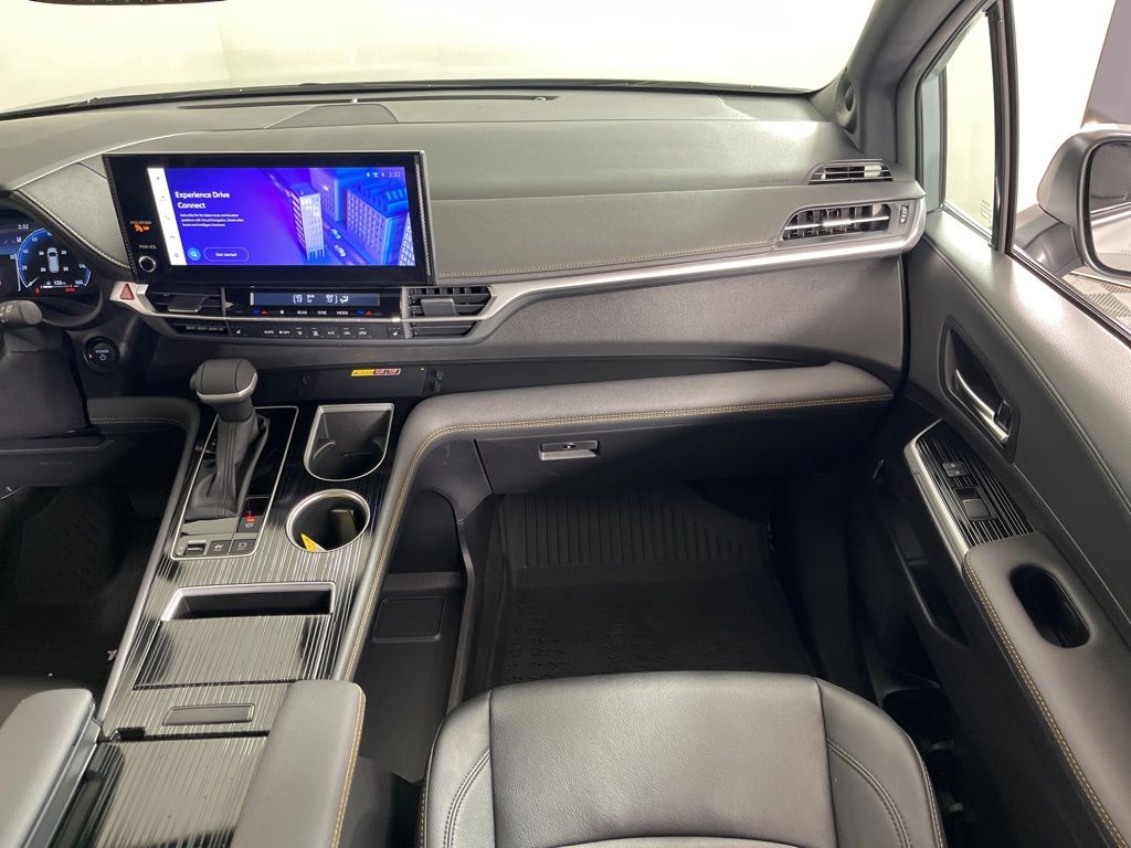 Thumbnail: 2025 Toyota Sienna - 16