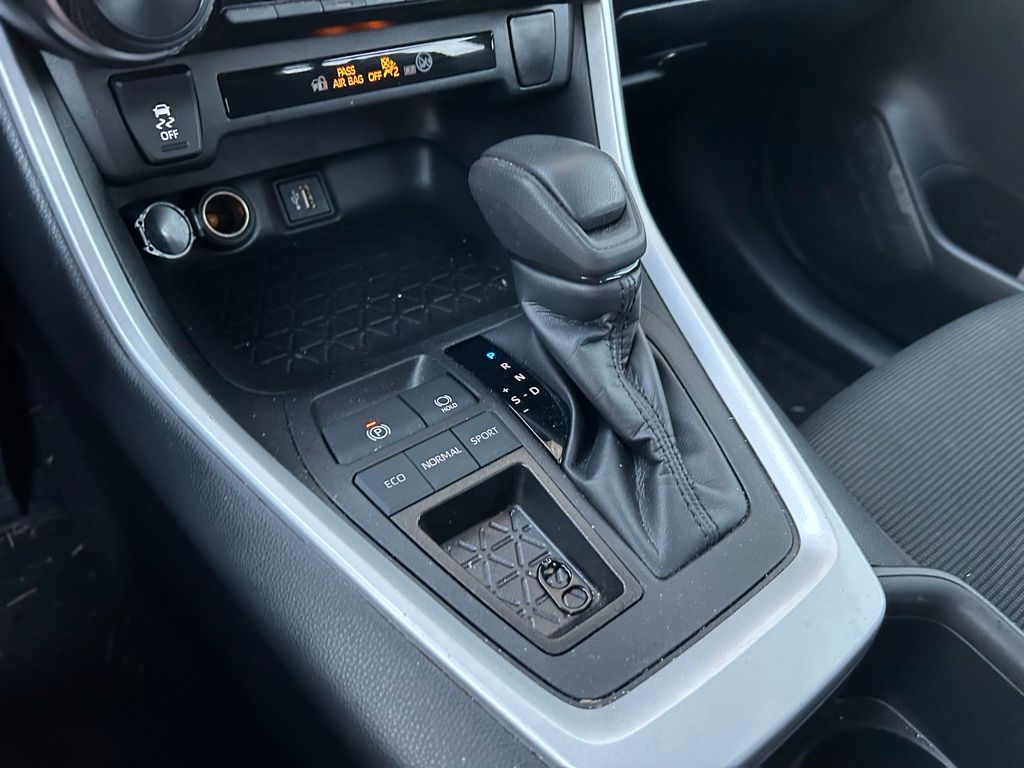 Thumbnail: 2023 Toyota RAV4 - 26