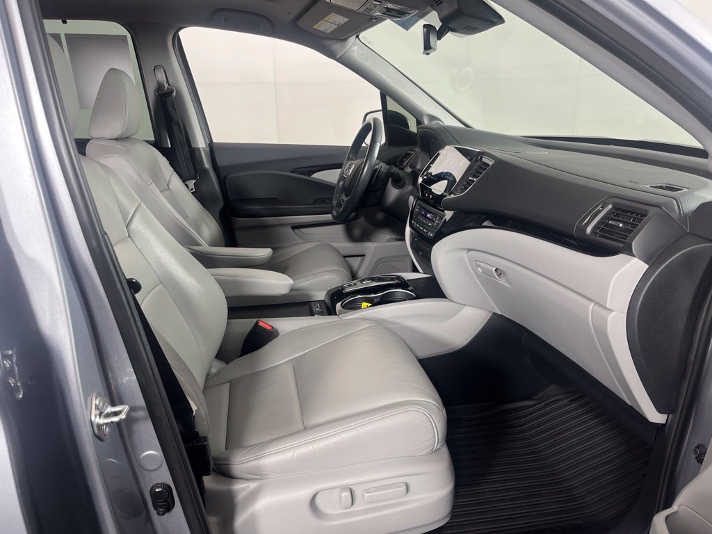Thumbnail: 2020 Honda Pilot - 8