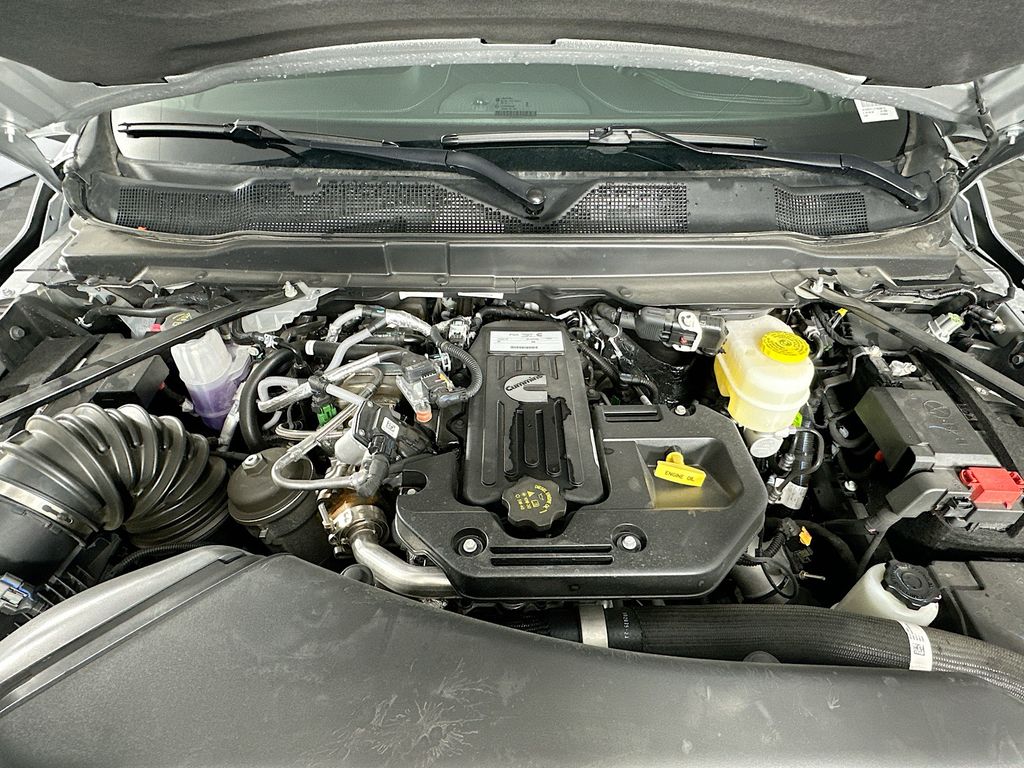 New 2026 Silver Ram Limited 14in image 18