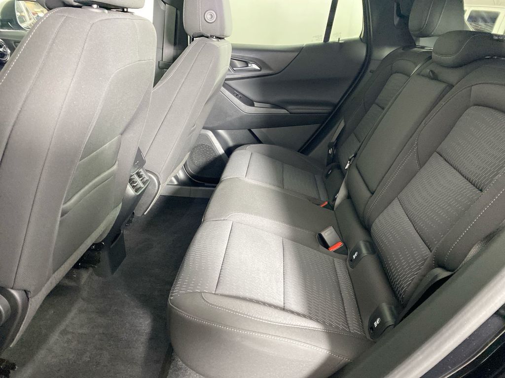 2025 Chevrolet Equinox LT photo