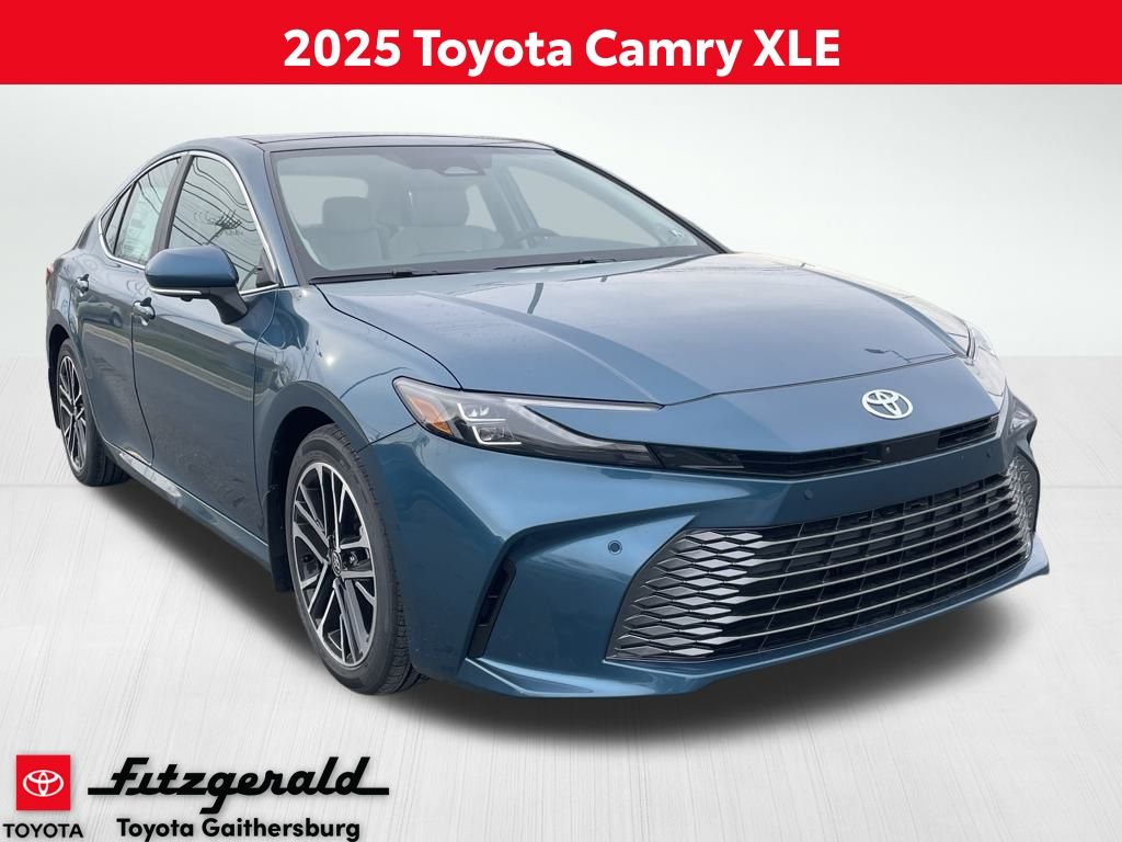 2025 Toyota Camry XLE FWD