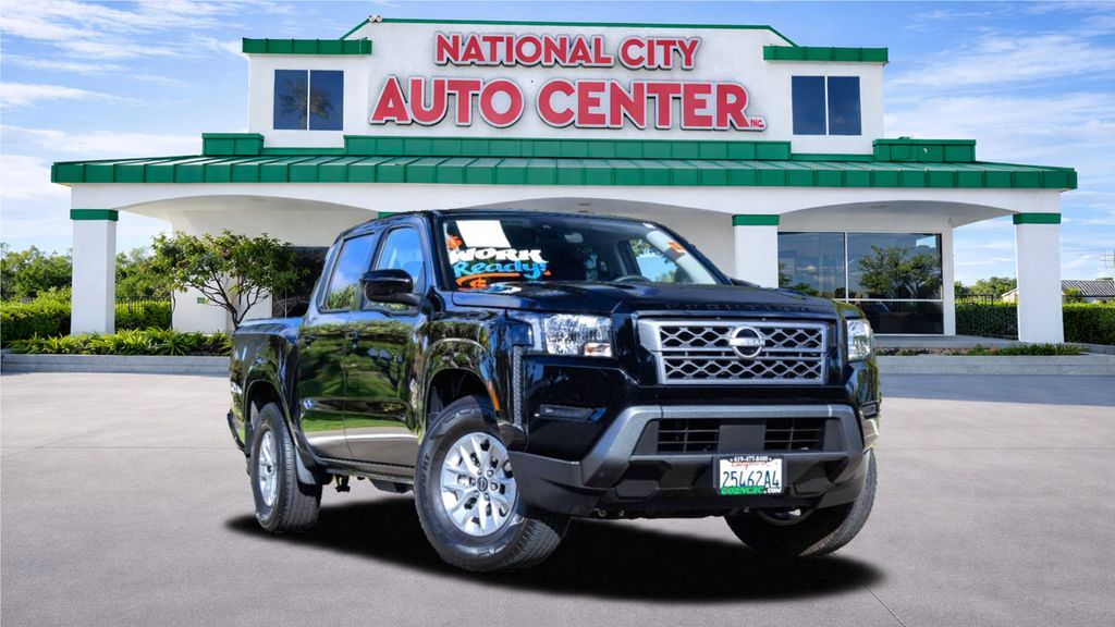 2024 Nissan Frontier SV