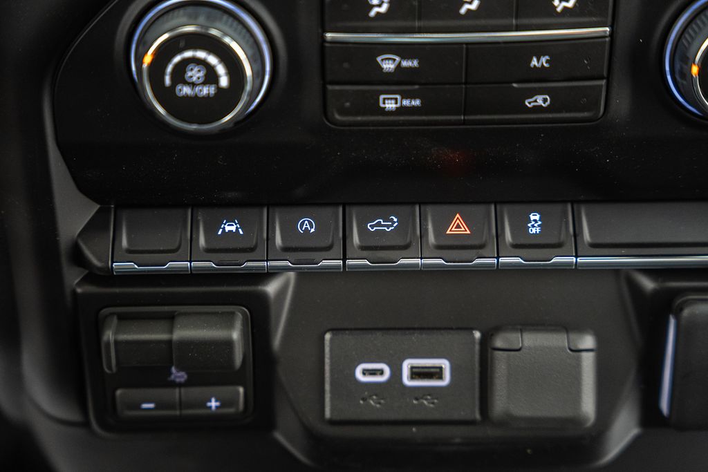 ChevroletSilverado 150024