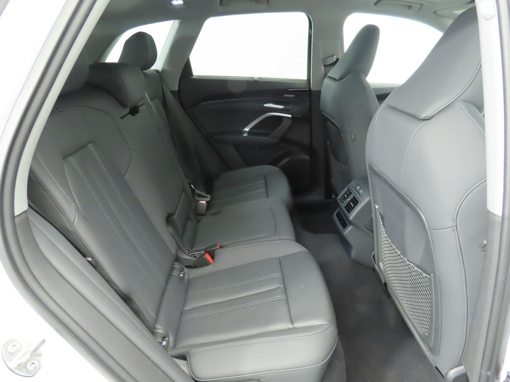 2025 Audi Q5 Premium 24