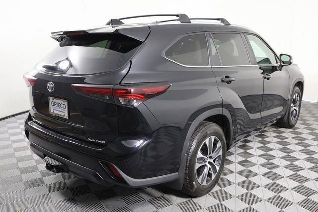 2024 Toyota Highlander XLE Midnight Black Metallic - Grieco Acura - Image 8