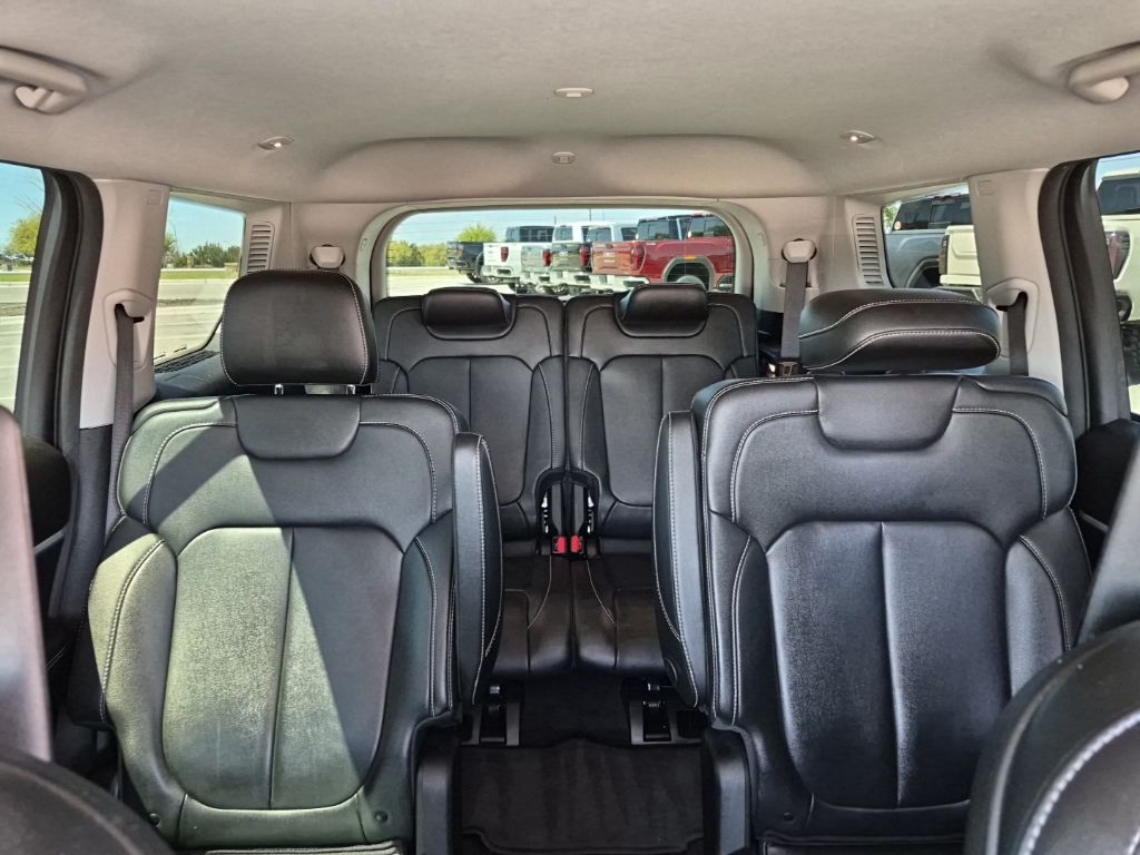 Used Car 2023 Jeep Grand Cherokee L  Limited For Sale Under $30,000 In Austin, Texas