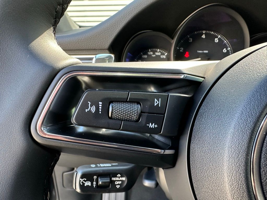 Thumbnail: 2026 Porsche Macan - 16