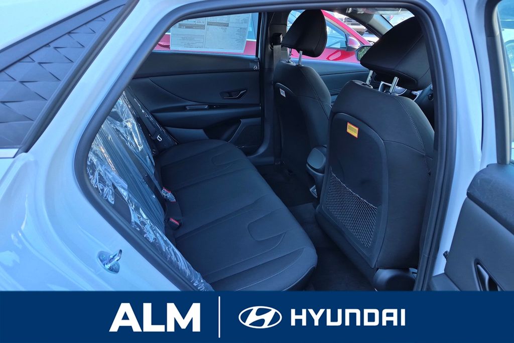 New 2026 White Hyundai SEL Sport image 19