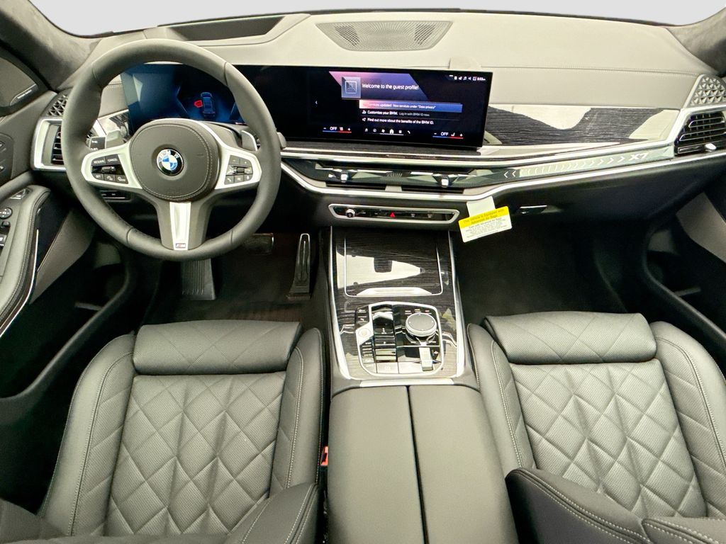 Thumbnail: 2026 BMW X7 - 13