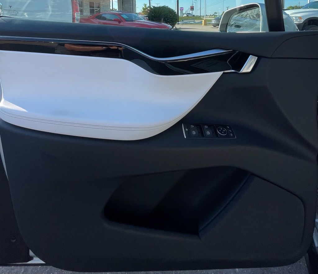 2017 Tesla Model X  Silver at Autostrade