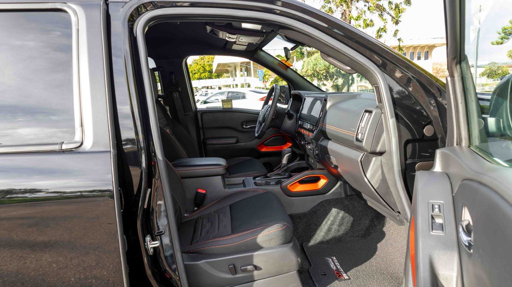 Used 2025 Nissan Frontier PRO-4X 4D Crew Cab