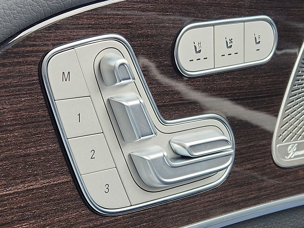 Thumbnail: 2026 Mercedes-Benz GLE - 14